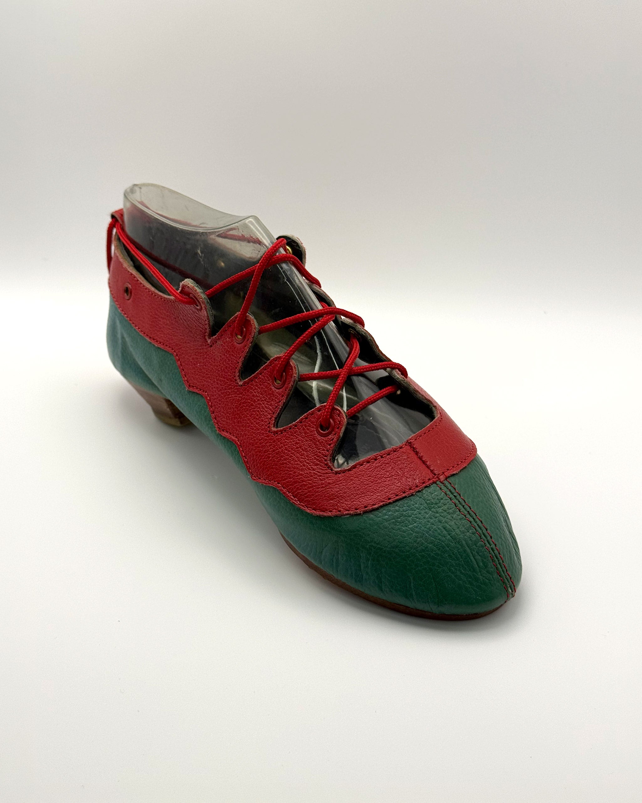 Bobby Munro Jig Shoe